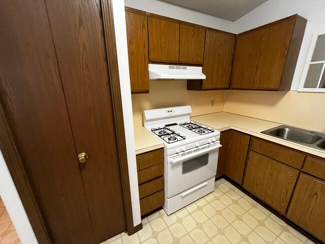 Photo - 5934 146th Ave Unit 2 Bedroom Duplex