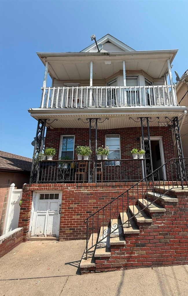 Building Photo - 133 W 20th St Unit 4 Rental