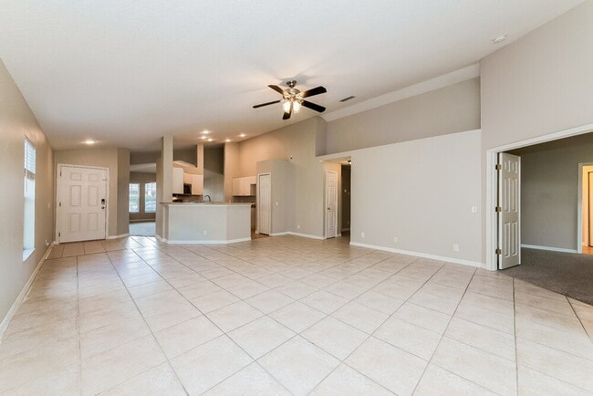 Photo - 3432 70th Glen E