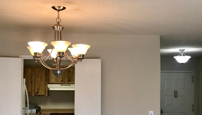 Photo - 8360 Greensboro Dr Unidad 302 Rental