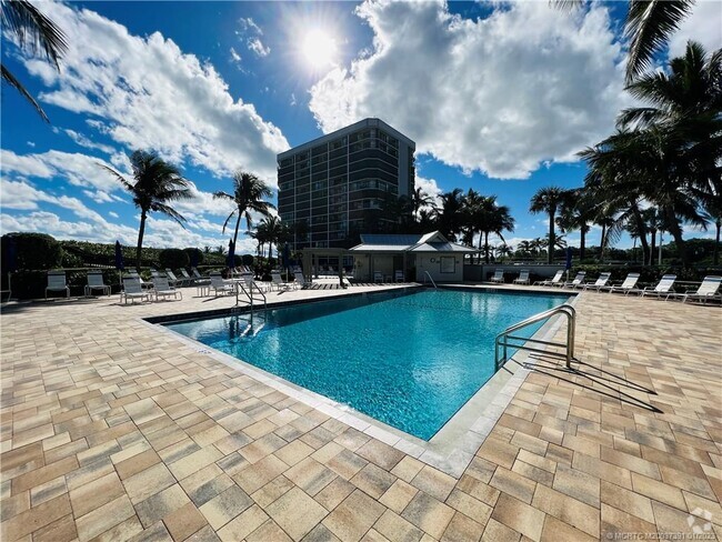 Building Photo - 8880 S Ocean Dr Unit 1102 Rental