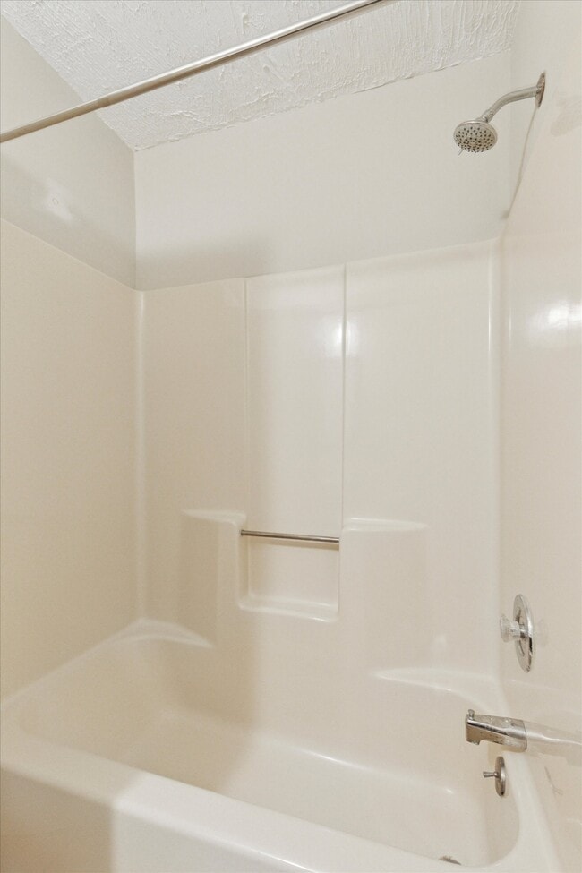 Photo - 437 Franklin Ct Townhome