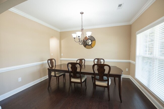 Photo - Spacious stunning 5-Bedroom 4 bathroom Home in a Desirable Neighborhood in Summerfield NC