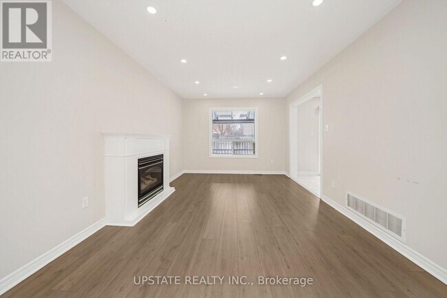 Photo - 46 Velvet Grass Ln