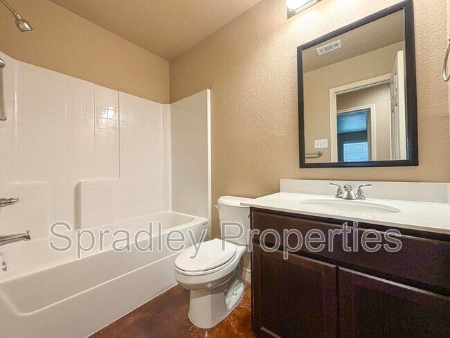 Photo - 1040 Mason Dr