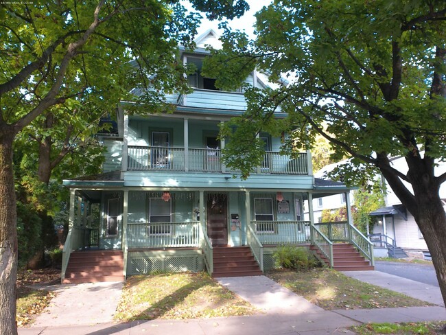 Building Photo - 430 Westcott St Unit Westcott 430.3 Rental