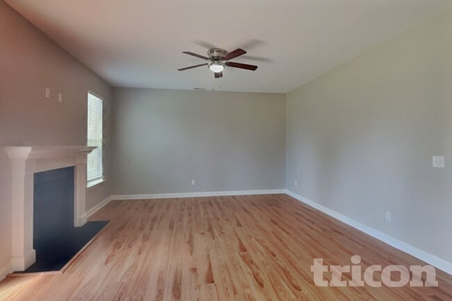 Photo - 120 Shore Pine Dr