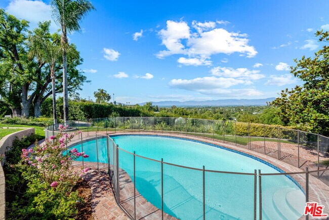 Photo - 19621 Wells Dr