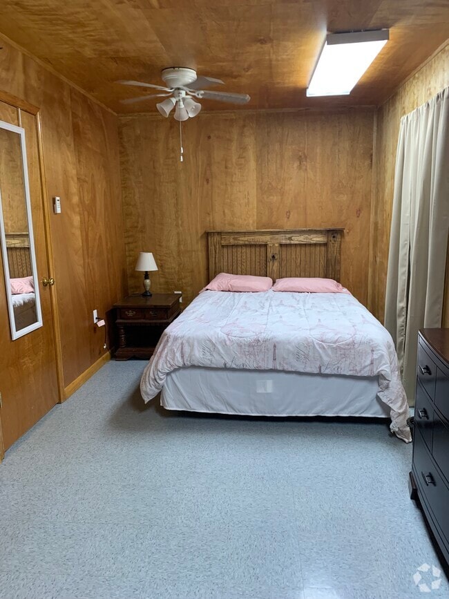 Building Photo - 5843 N Highway 1 Unit 2. Rental