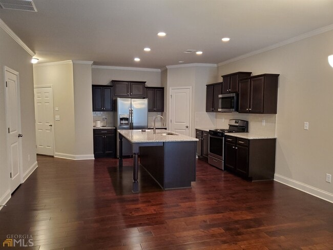 Photo - 5 Holdings Dr