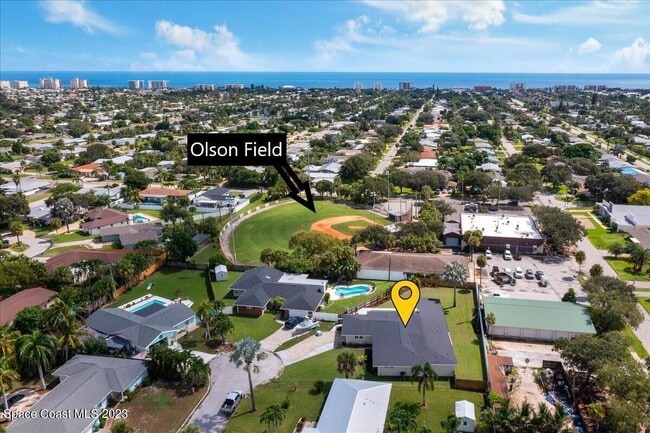 Photo - 555 Norwood Ct