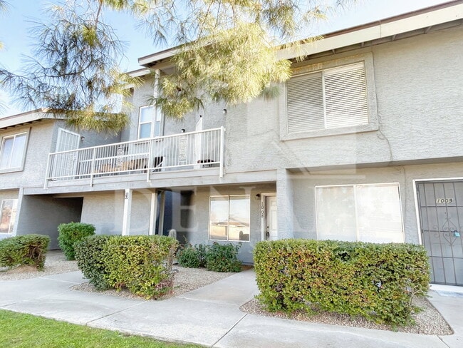 Building Photo - 19601 N 7th St Unit 1008