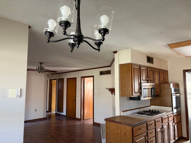 Photo - 5024 Clear Creek Dr