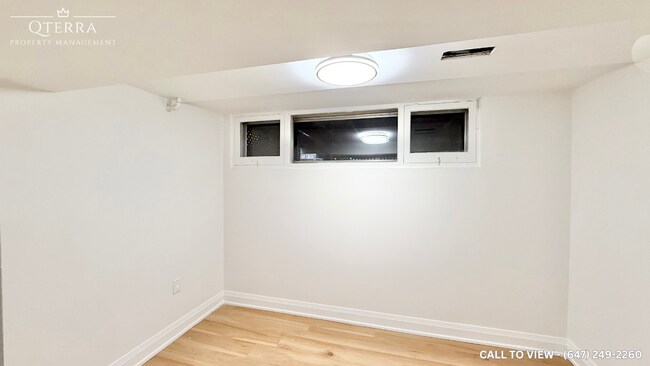 Photo - 54 Shrewsbury Sq