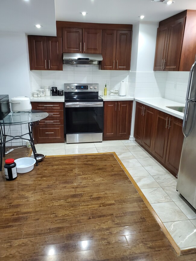 Building Photo - 4 Libby Rd Unit 2-Bedroom