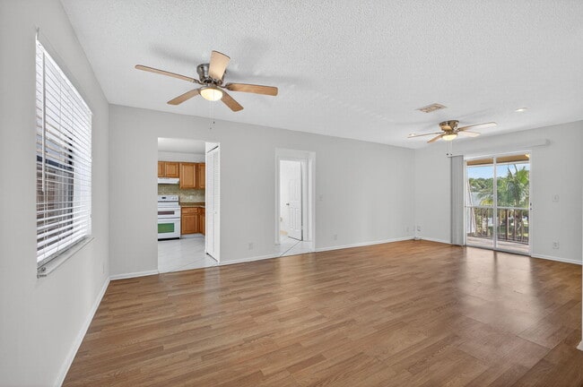 Photo - 1580 Montauk Dr