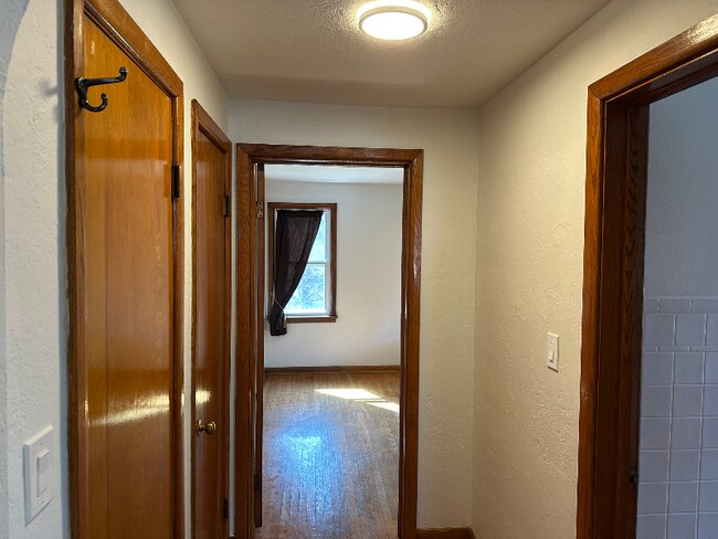 Photo - 4227 E Allen St Unit 4