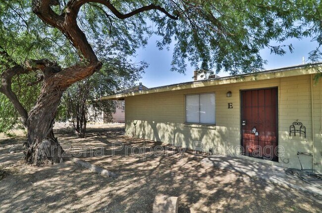 Photo - 2110 S Granada Dr Unit E