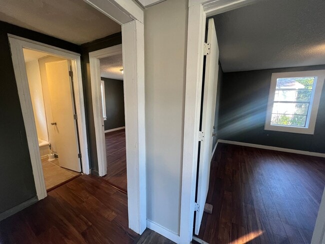 Photo - 2 Bedroom 1 Bathroom Home off Fosters Ferry