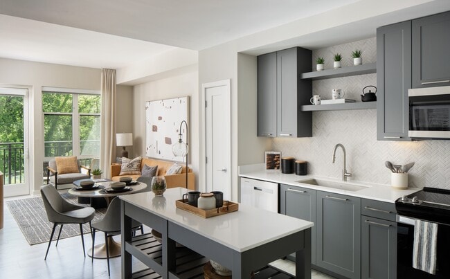 Photo - Aventon Huntington Station