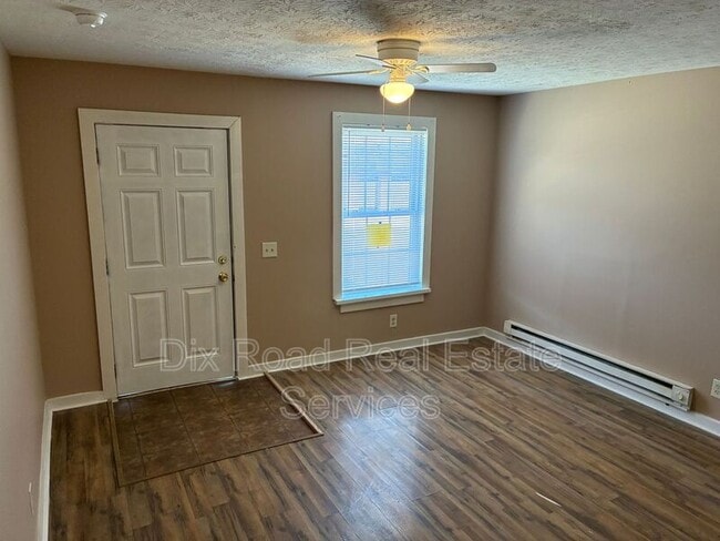 Photo - 829 Maple Ave