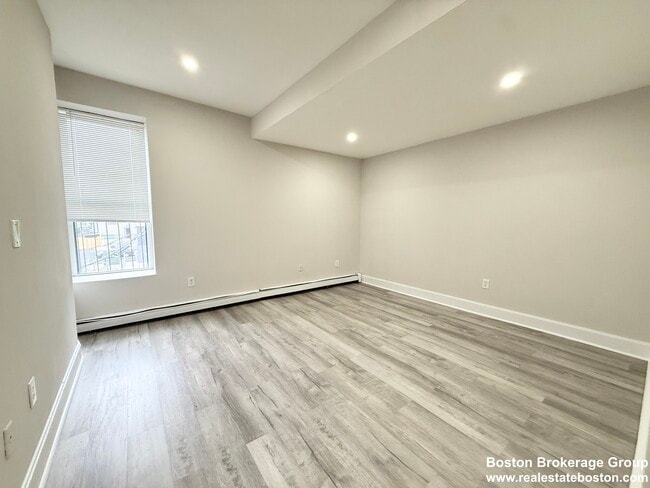 Photo - 15 Ruggles St Unit 4