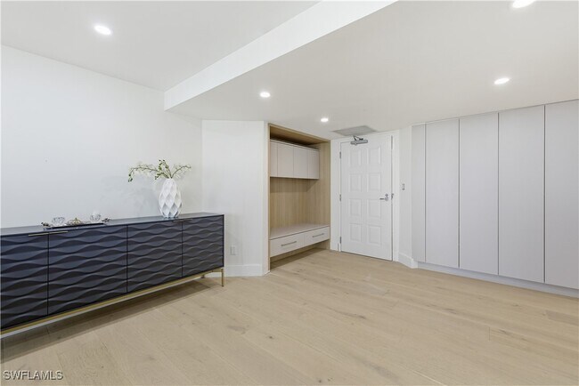 Photo - 4651 Gulf Shore Blvd N Unit 805