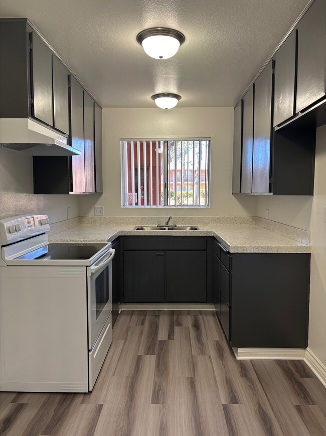 Avalon Park Apartments