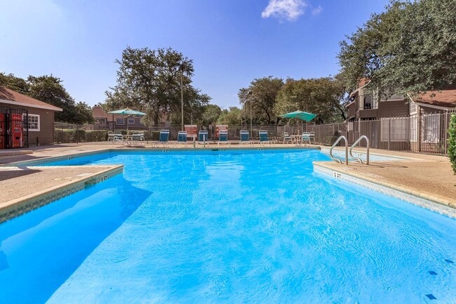 Photo - Avistar At The Parkway