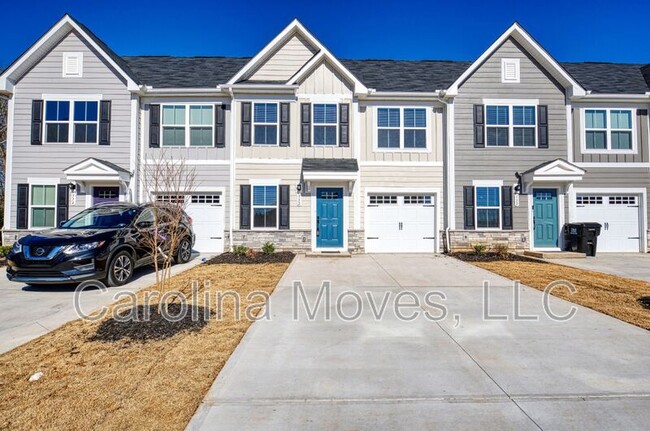 Photo - 532 Roan Creek Trl Townhome