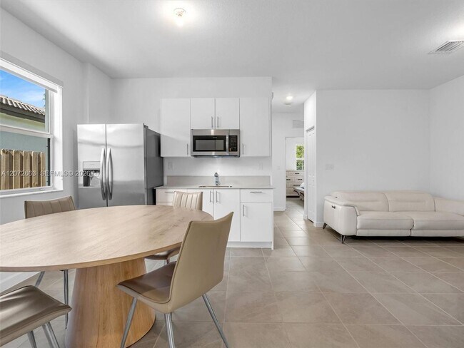 Photo - 2832 SE 23rd Ave