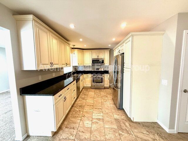 Photo - 12 Queensbrook Pl