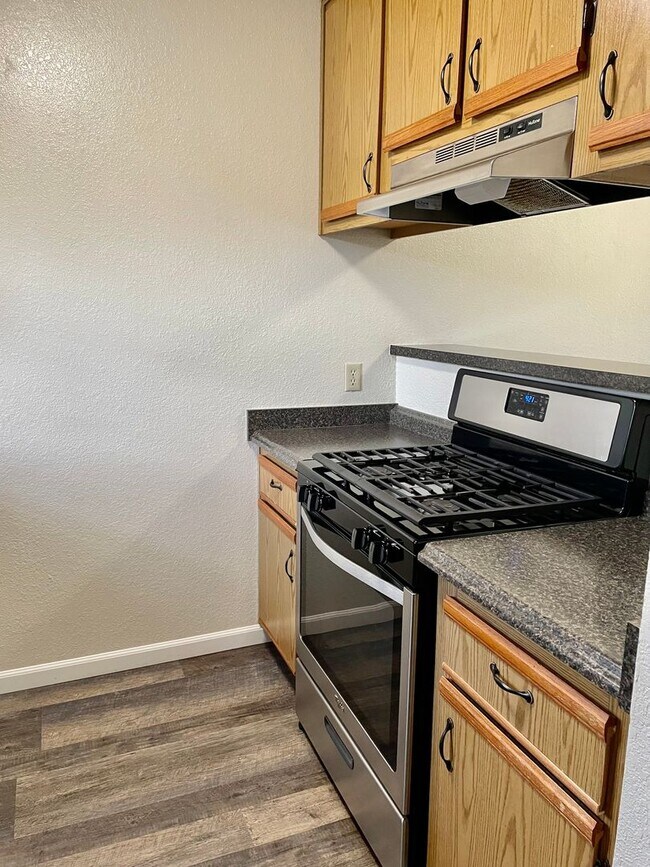 Photo - Charming Carmichael complex Unit 203