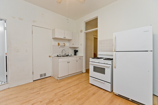 Photo - 1037 S Racine Ave Unit 2R