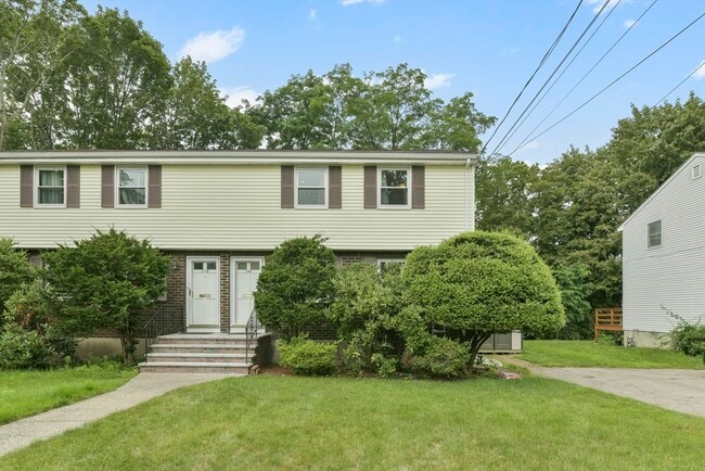 Photo - 120 Edinboro St Townhome
