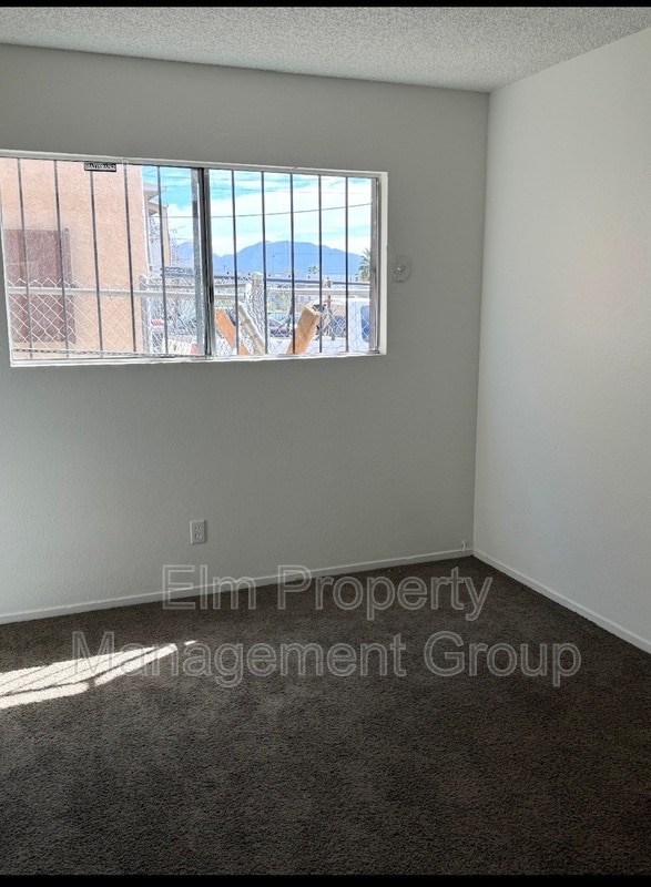 Photo - 2728 Haddock Ave