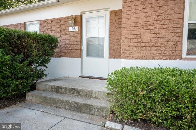 Photo - 108 Martin Dr