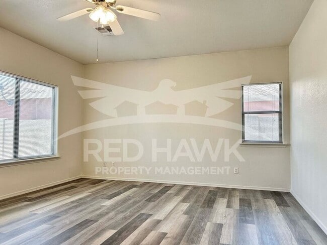 Photo - 11824 W Windsor Ave