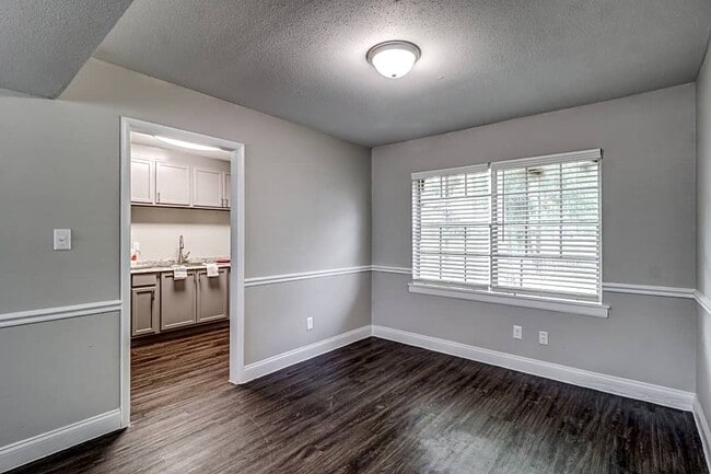 Green Meadows Apartments