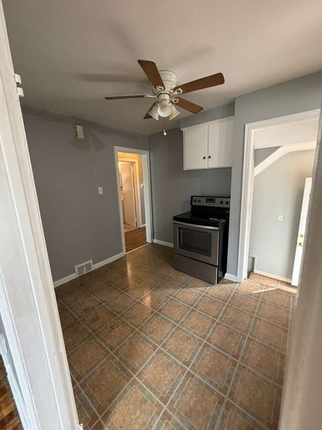 Photo - 16604 Winthrop St