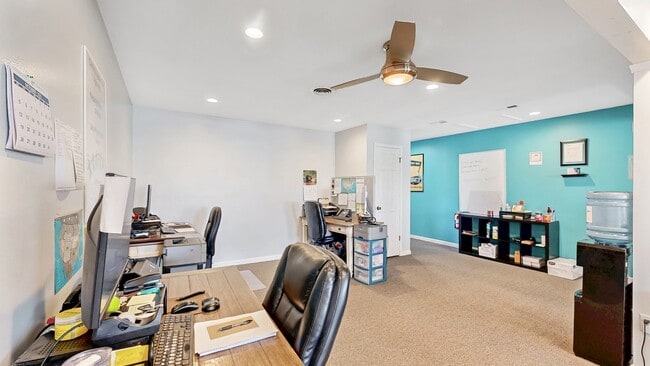 Photo - 383 W North St