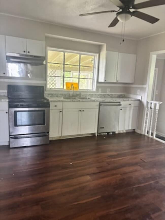 Photo - 5211 Robinson Rd