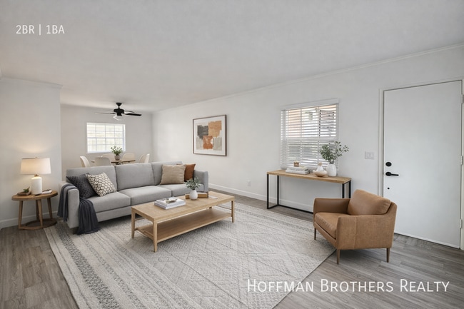 Building Photo - 5665 W Jefferson Blvd Unit 3