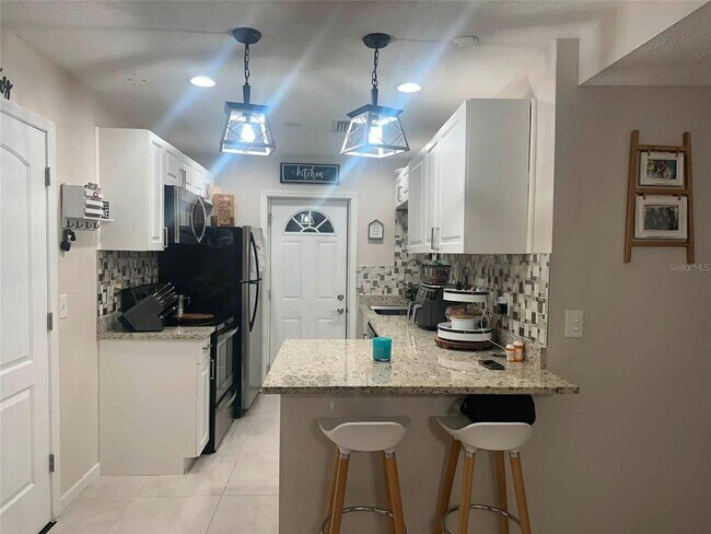 7502 Melaleuca Ln