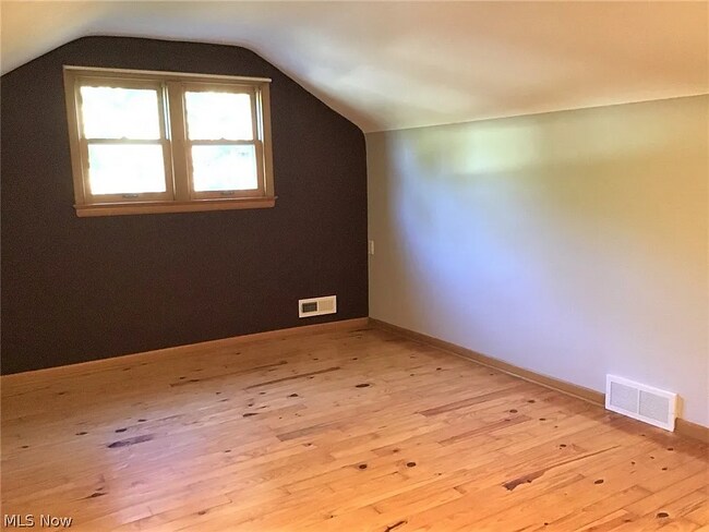 Photo - 1192 Blanchester Rd