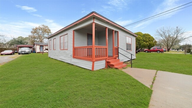 Building Photo - 1516 2nd St Rental
