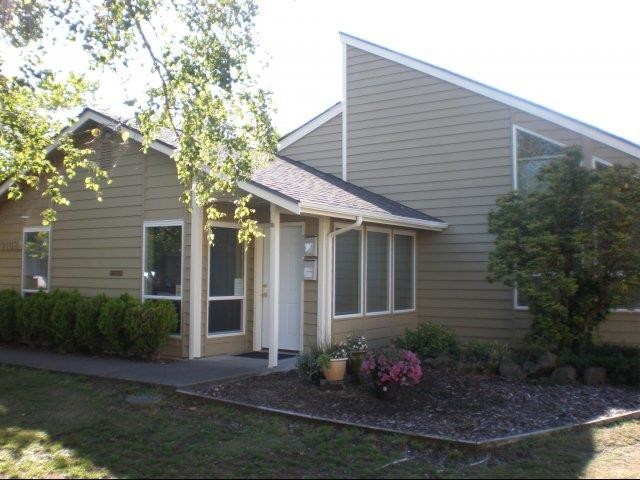 Woodsvilla Apartments - Woodsvilla Apartments