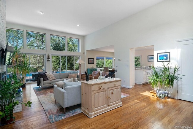 36 Deerfield Wy