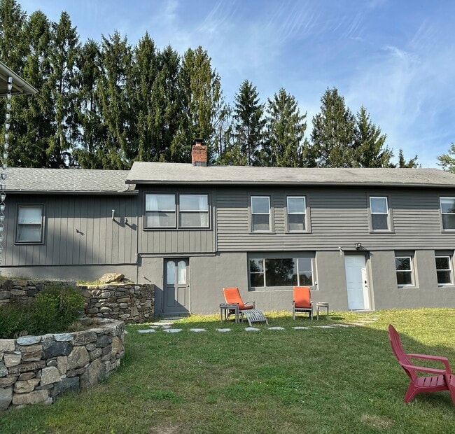 Photo - 120 Looking Glass Hill Rd