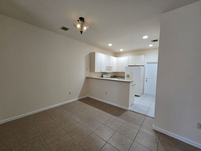 Photo - ANNUAL RENTAL - 3/2 BRADFORD PLACE